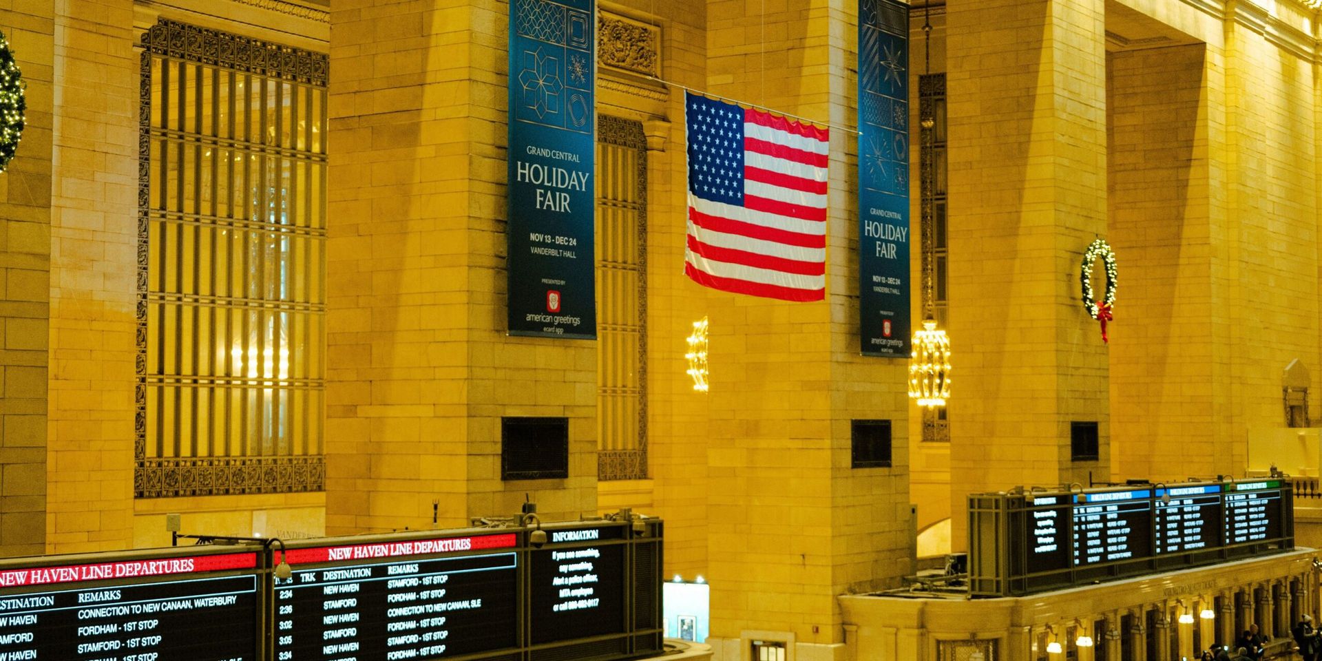 Wall Street Rallies Despite U.S. Debt Downgrade
