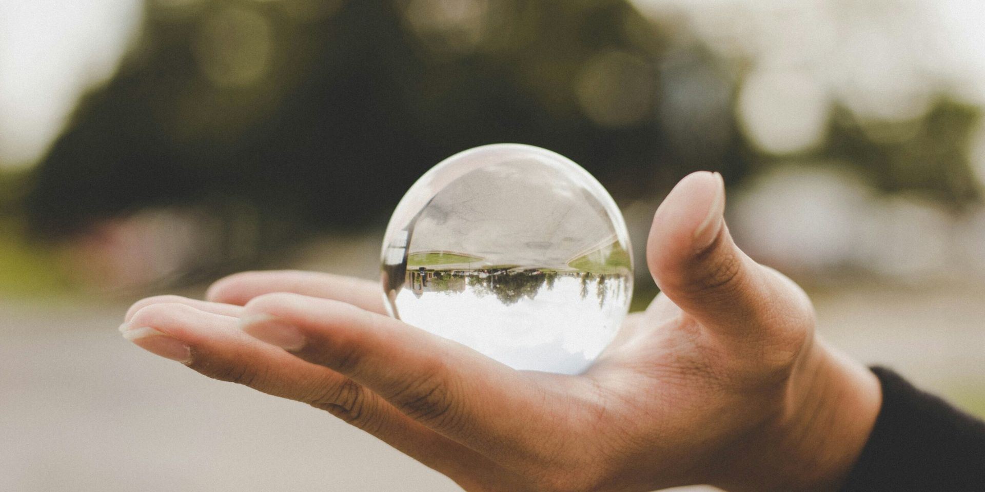Sustainable Investing – How Companies Are Incorporating ESG Principles in 2025