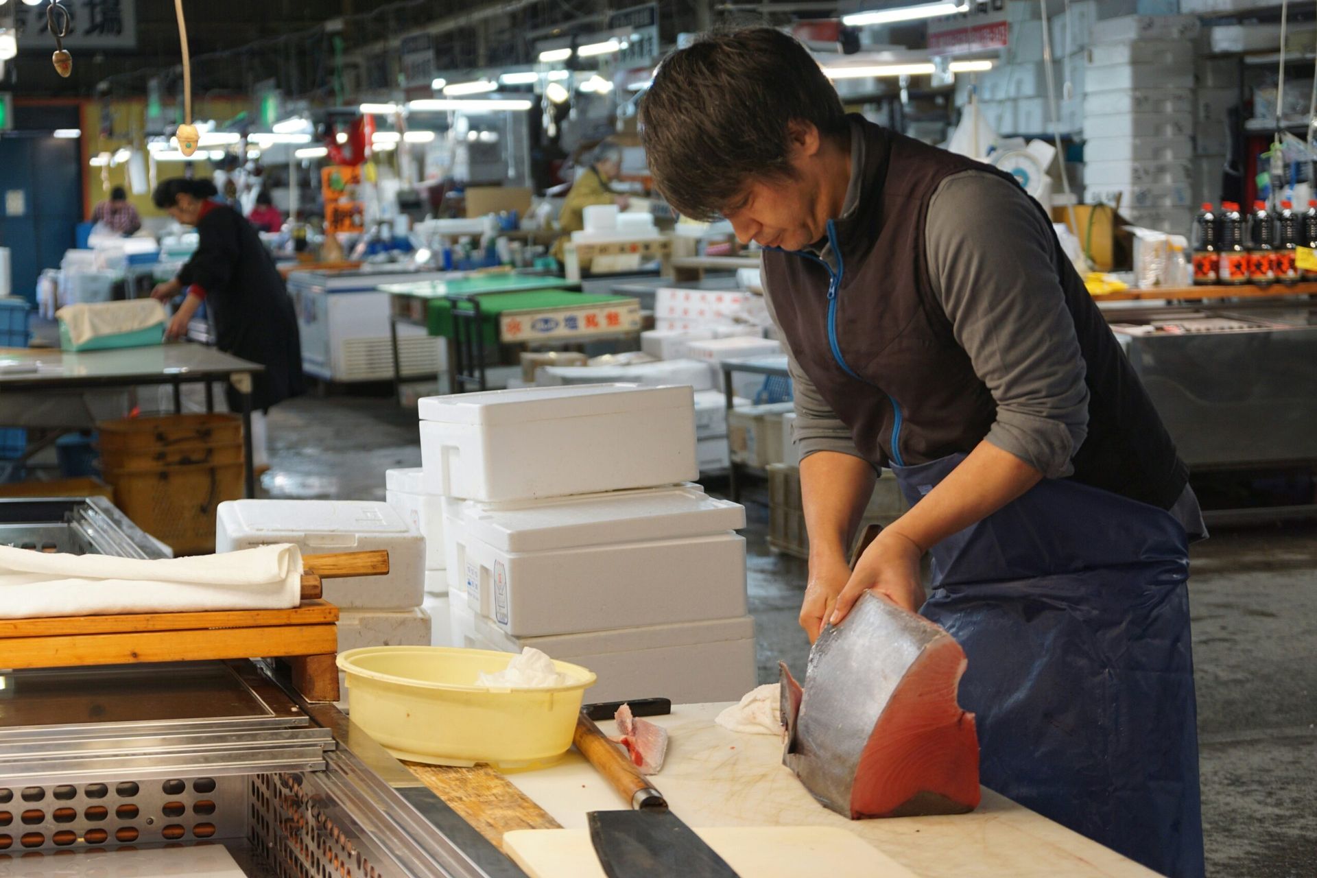 U.S. Jobless Claims Drop Sharply, Lifting Market Sentiment