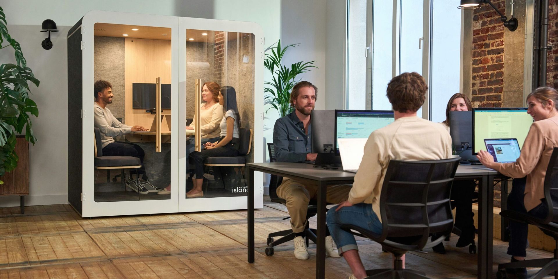 U.S. Small Businesses Embrace Remote Work with New Hybrid Models