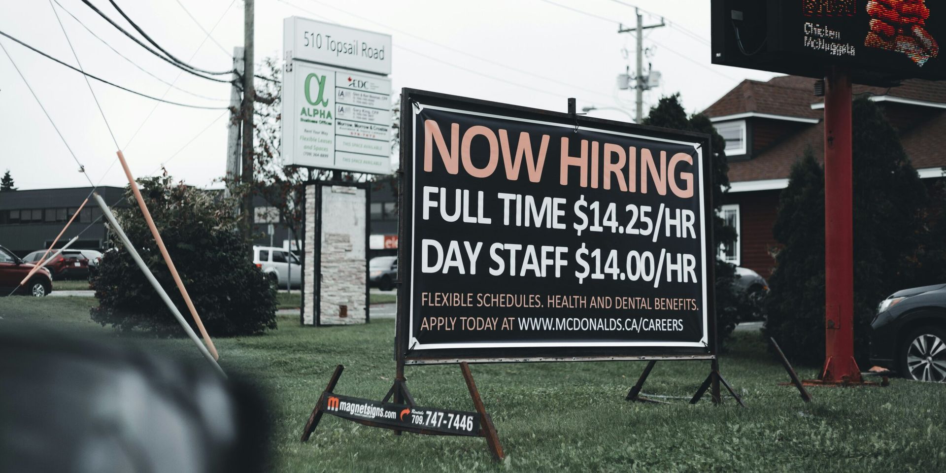 Small-Business Owners Tackle Hiring Challenges Despite Optimism