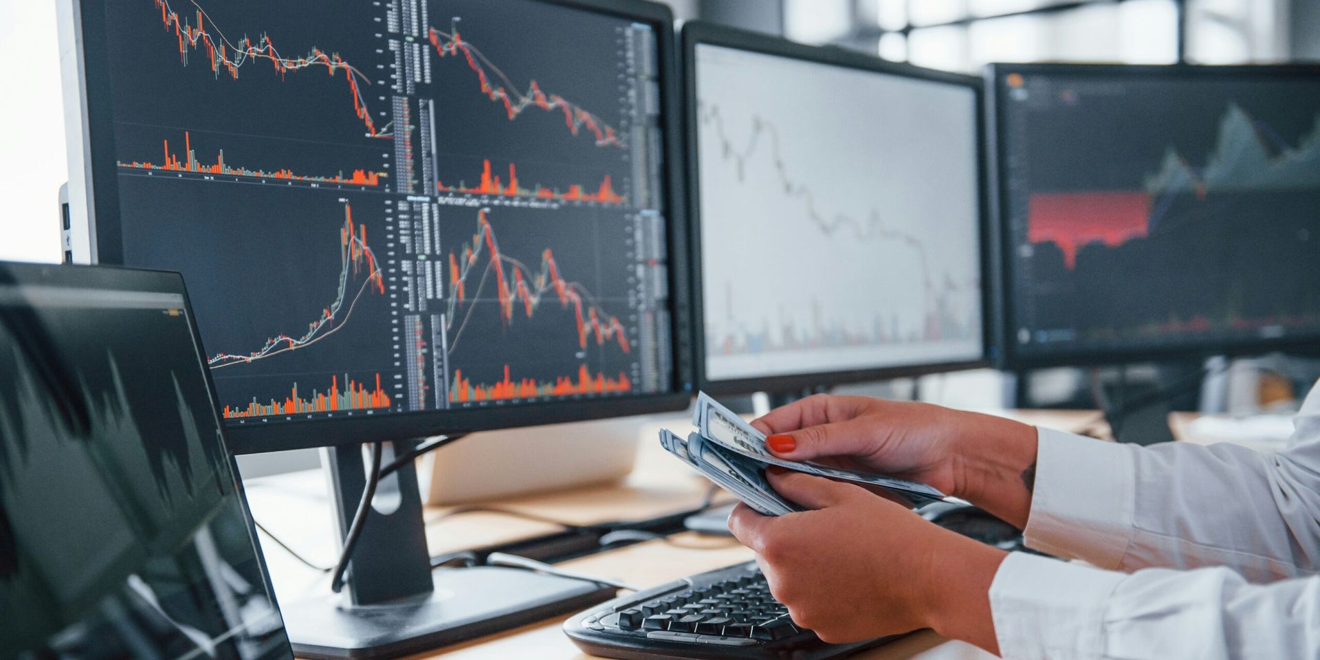 Nasdaq Suffers Sharp Weekly Decline as Tech Sector Faces Renewed Pressure