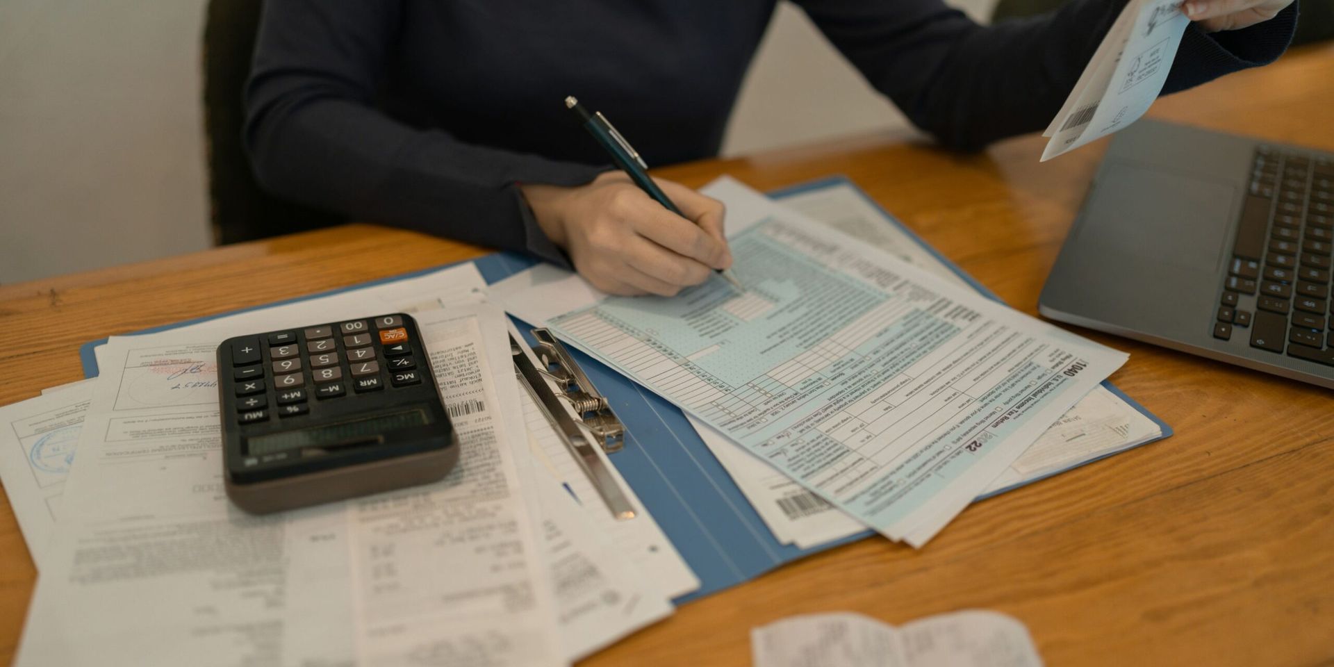 Student Loan Delinquencies Spike as Repayments Resume, Impacting Millions