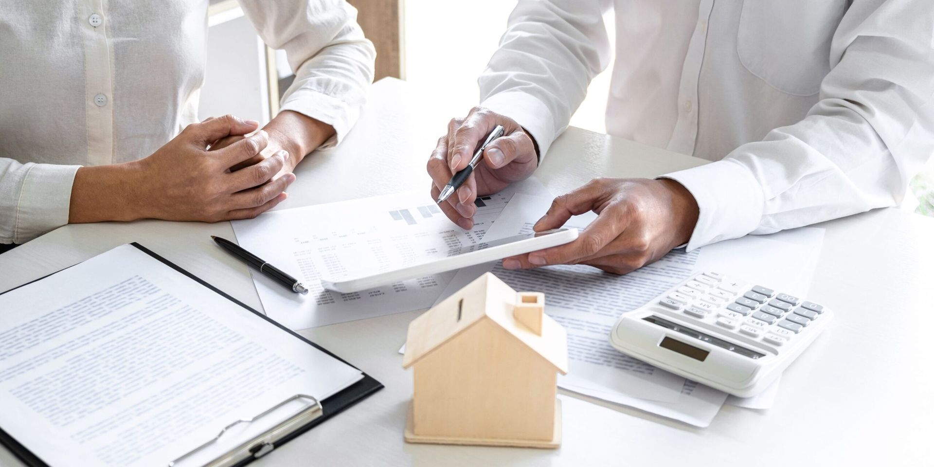 Mortgage Rates Edge Lower: What It Means for Homebuyers and the Housing Market