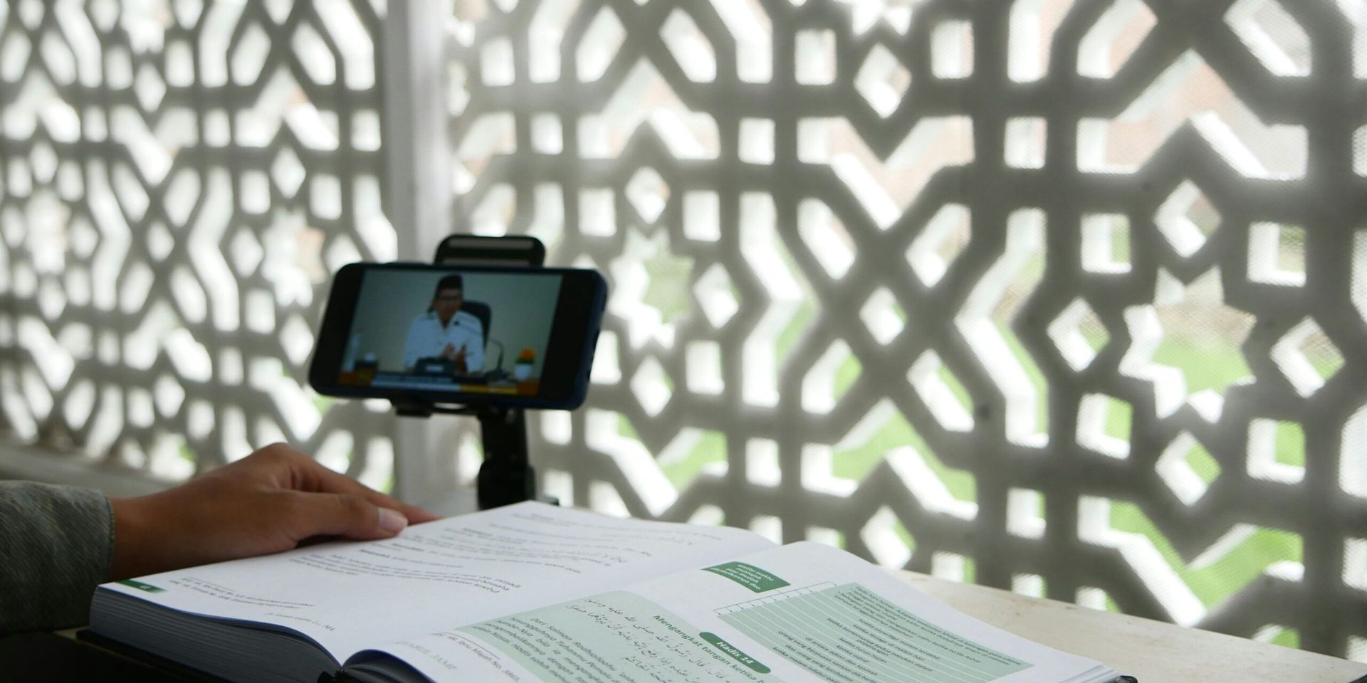 Faith Meets Fintech: U.S. Churches Embrace AI and Cryptocurrency in 2025