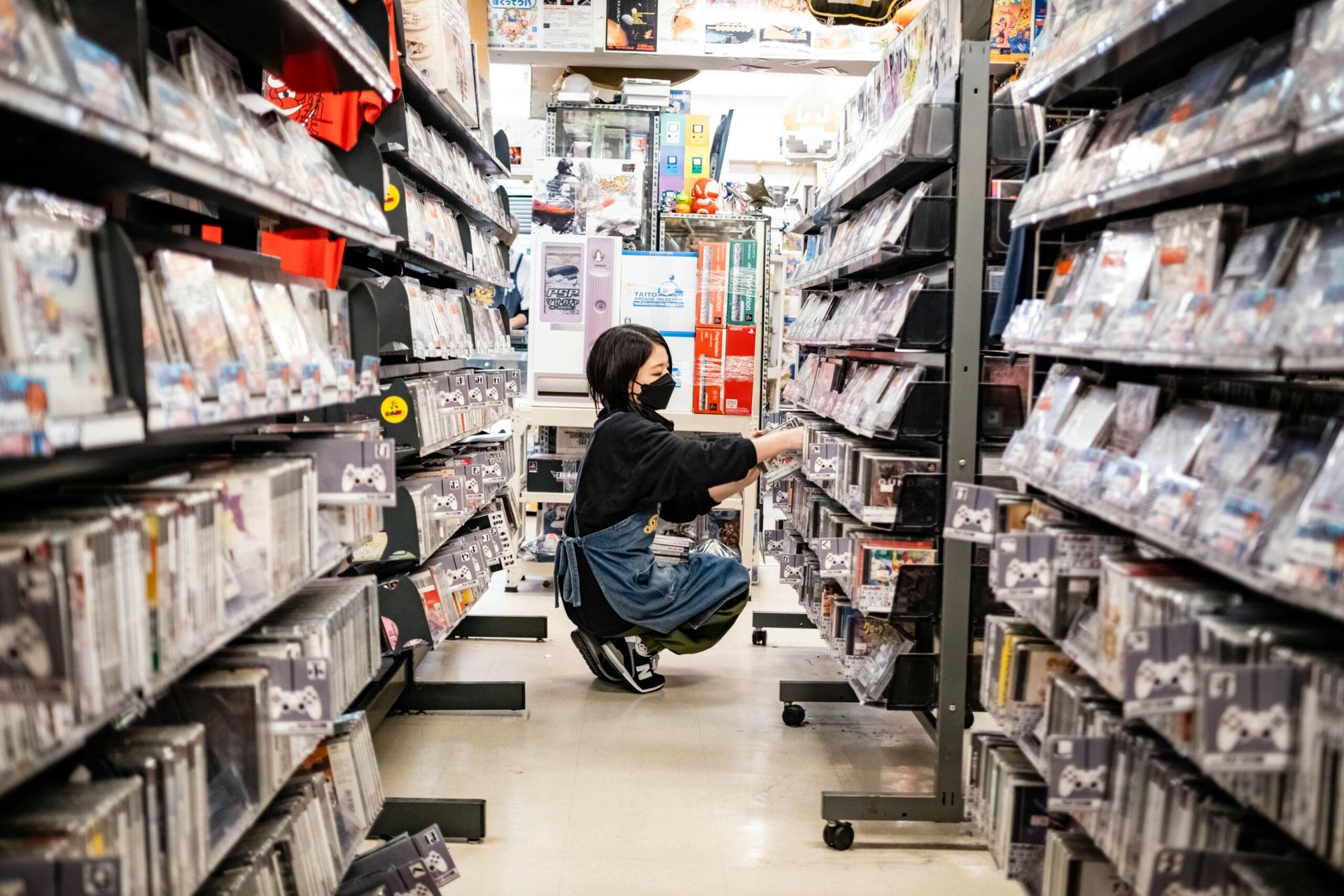 Retail Sales Rebound in January Fueled by Electronics and Apparel