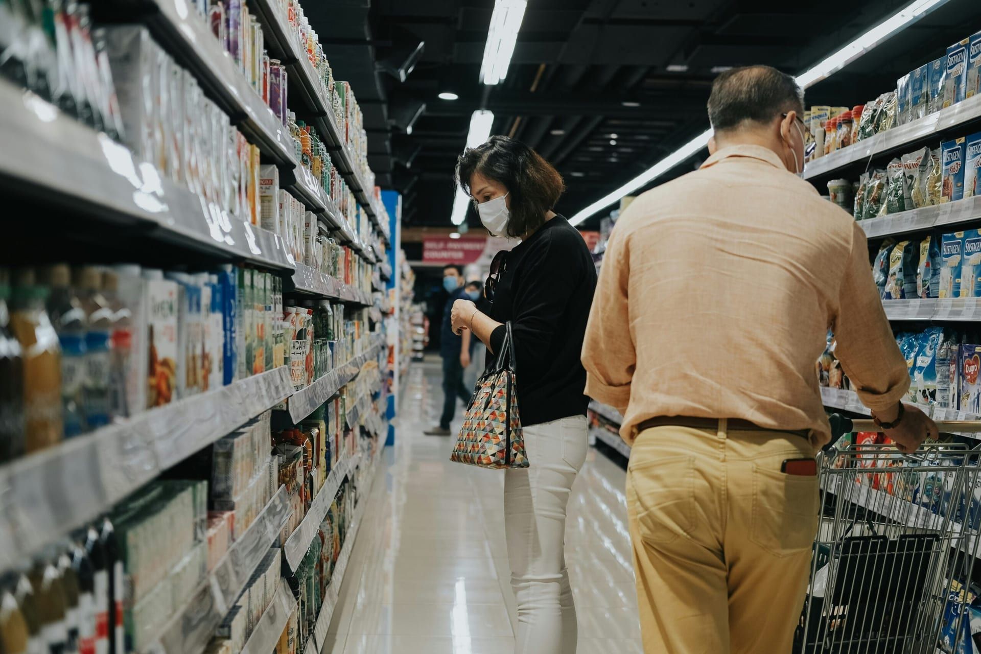Consumer Confidence Slips in January Amid Growing Economic Concerns