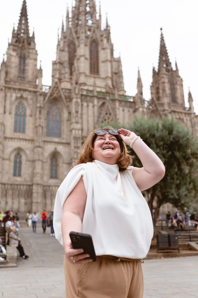 Niki rakowitz collective llc.