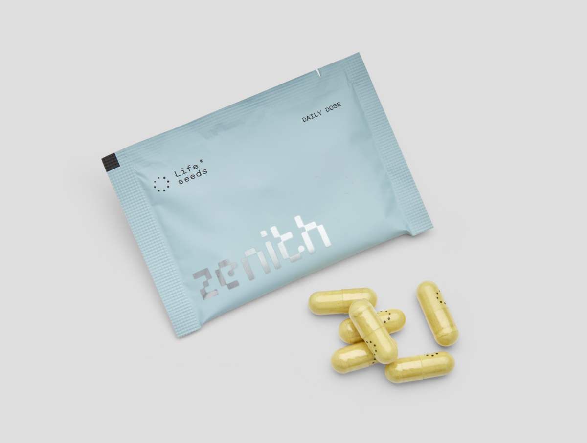 Lifeseeds Zenith daily dose sachet with senolytic fisetin and quercetin capsules