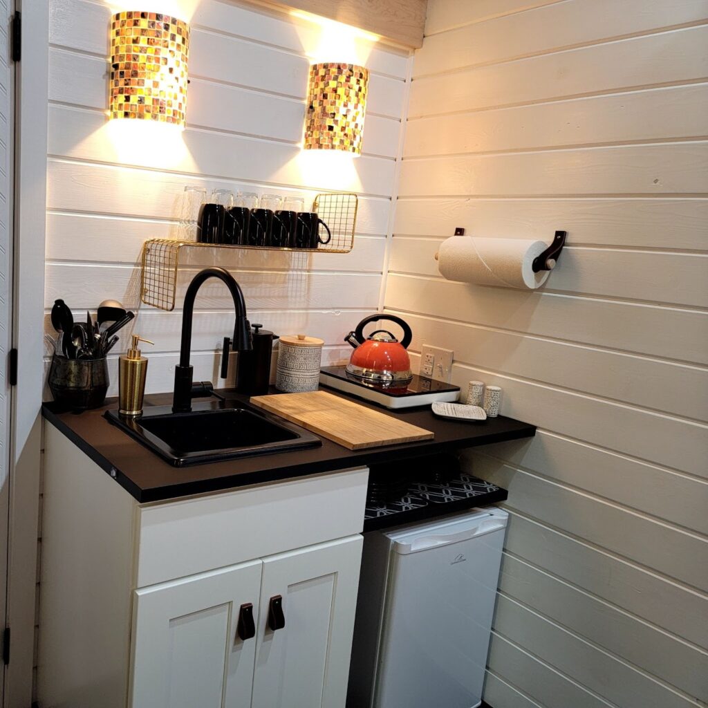 Discover Tiny Digs Hotel in Portland, a sustainable, one-of-a-kind tiny house experience that redefines eco-luxury travel.